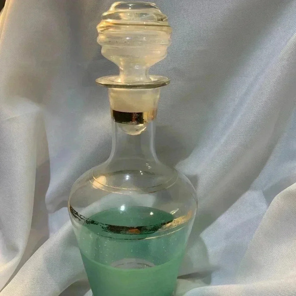 Vintage 1950s Decanter with Multicolor Mini Glasses - Picture 4 of 4